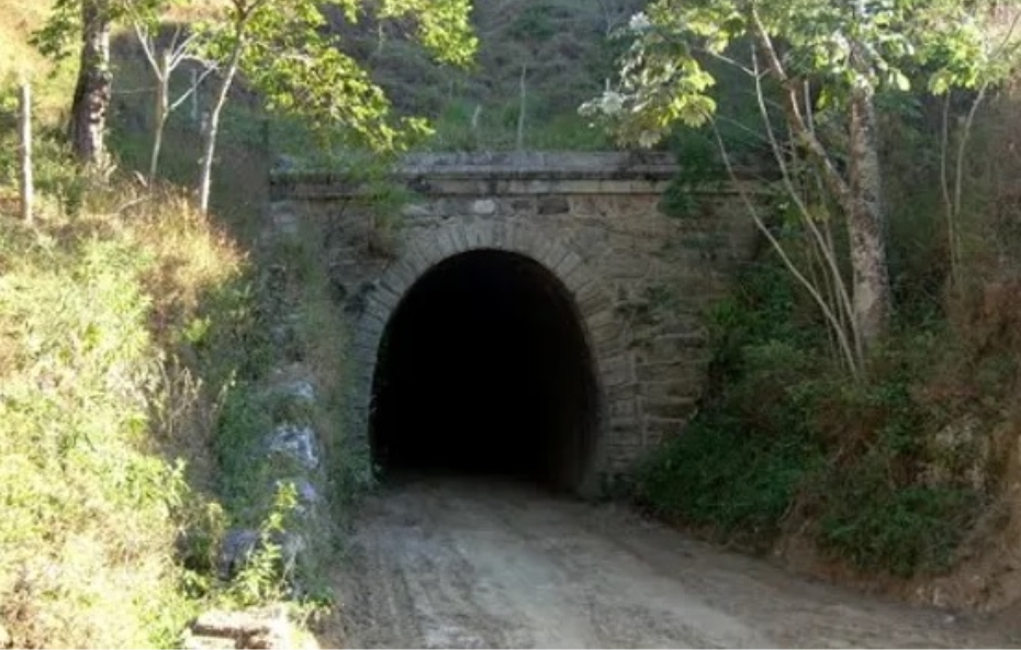 Túnel Velho de Ipiabas - 01