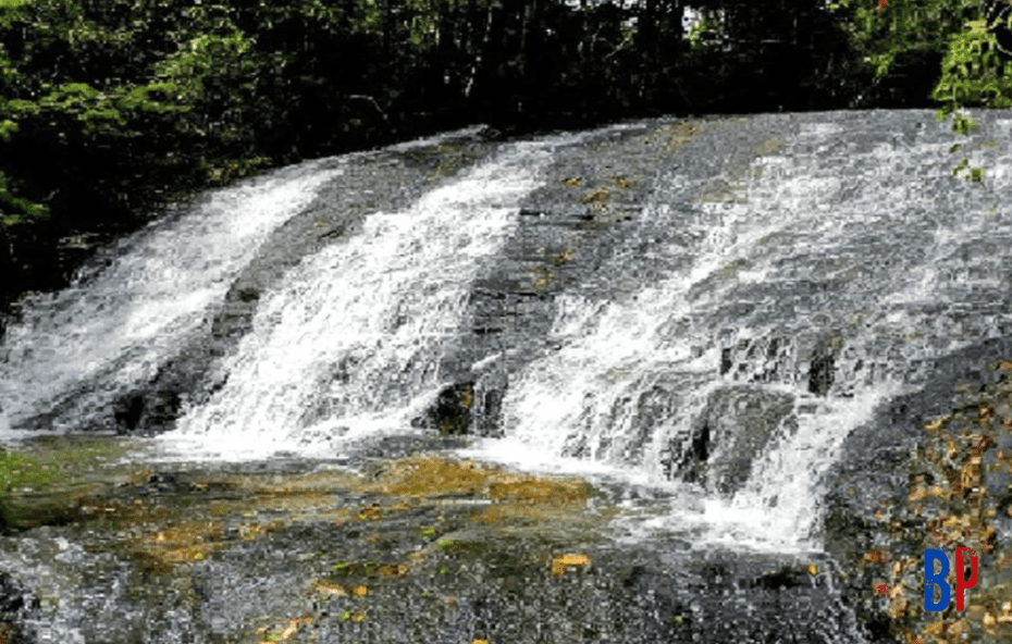 Cachoeira da Floresta em Barra do Piraí no Vale do café - 02