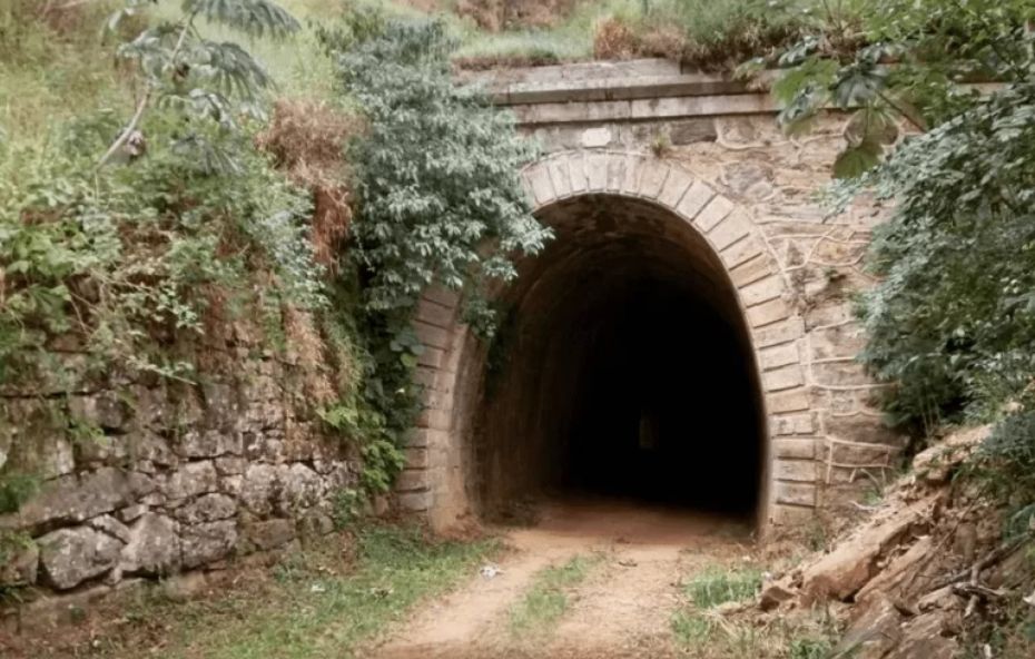 Túnel velho de Ipiabas Um passeio pela história ferroviária